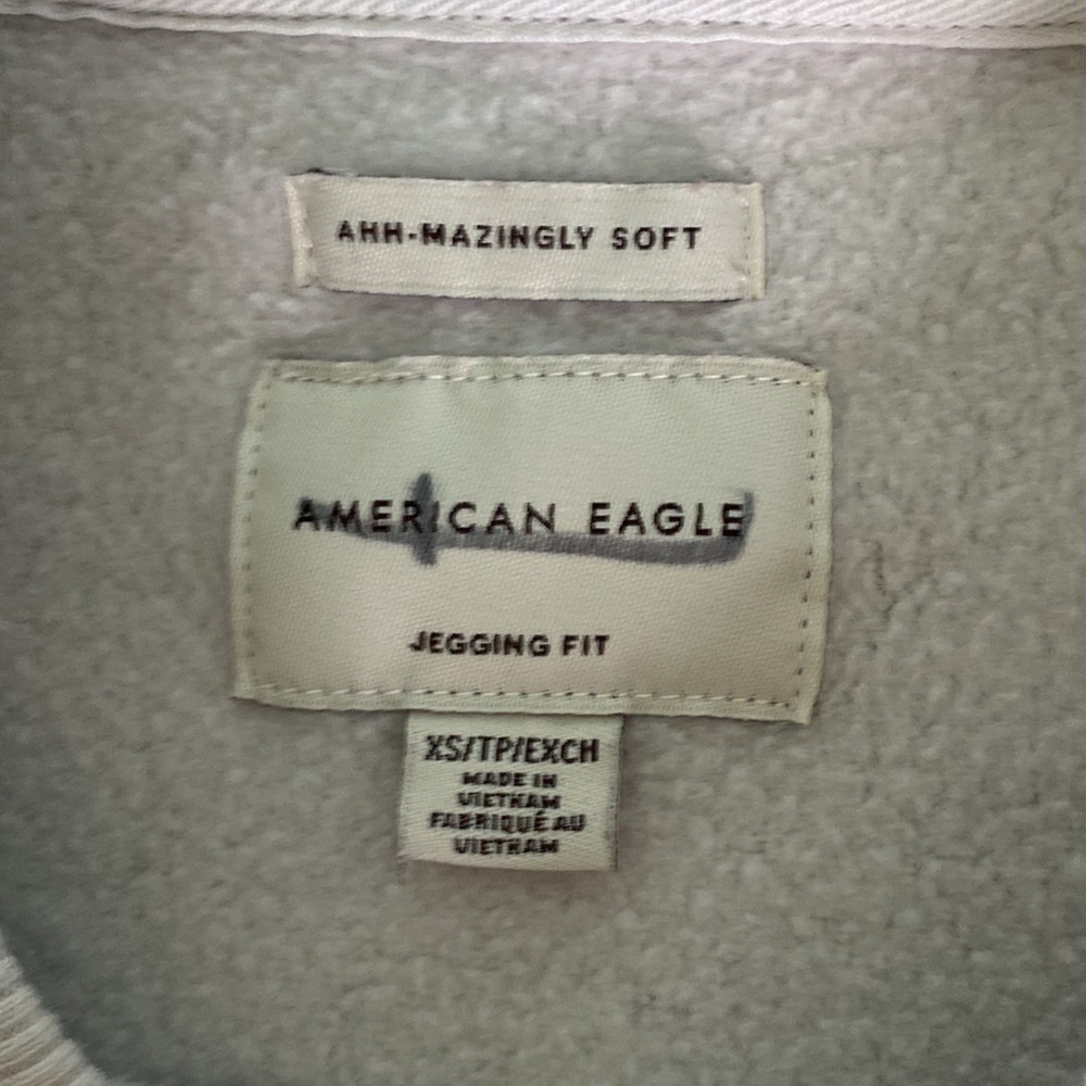 American Eagle Oversized Crewneck - Picture 3 of 5